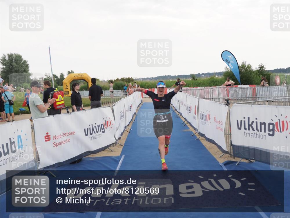 22.06.2025 - Viking Triathlon MichiJ http://msf.ph/oto/8120569 22.06.2025 16:30:45 Ziel 165 meine-sportfotos.de