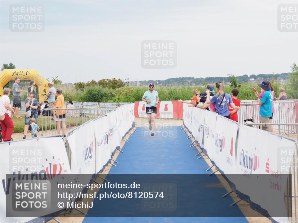 22.06.2025 - Viking Triathlon MichiJ http://msf.ph/oto/8120574 22.06.2025 17:04:30 Ziel 257 meine-sportfotos.de