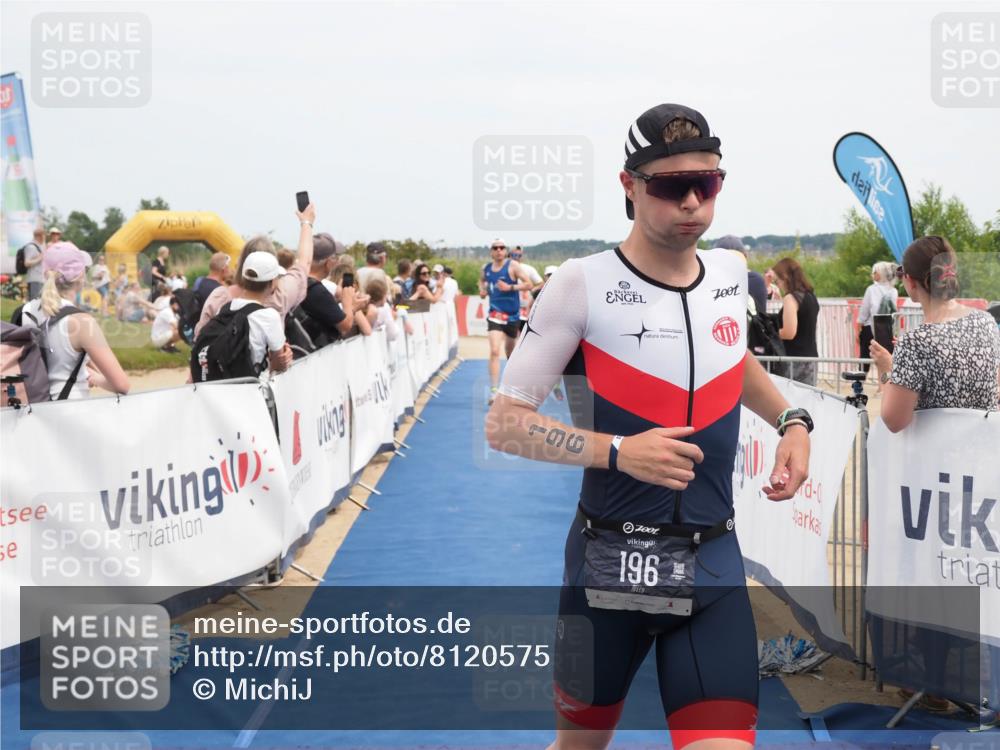 22.06.2025 - Viking Triathlon MichiJ http://msf.ph/oto/8120575 22.06.2025 14:59:17 Ziel 196, 611 meine-sportfotos.de