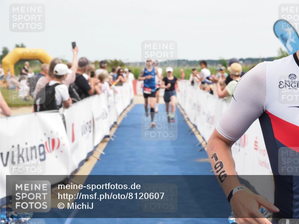 22.06.2025 - Viking Triathlon MichiJ http://msf.ph/oto/8120607 22.06.2025 14:59:18 Ziel 196, 611 meine-sportfotos.de