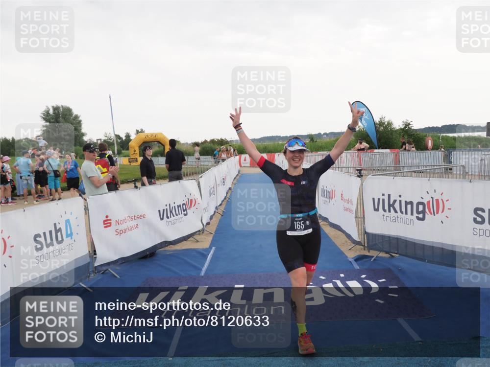 22.06.2025 - Viking Triathlon MichiJ http://msf.ph/oto/8120633 22.06.2025 16:30:45 Ziel 165 meine-sportfotos.de