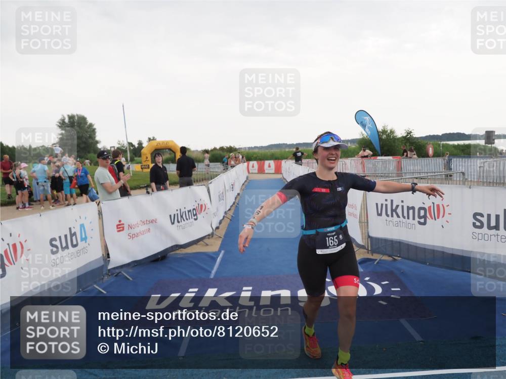 22.06.2025 - Viking Triathlon MichiJ http://msf.ph/oto/8120652 22.06.2025 16:30:46 Ziel 165 meine-sportfotos.de
