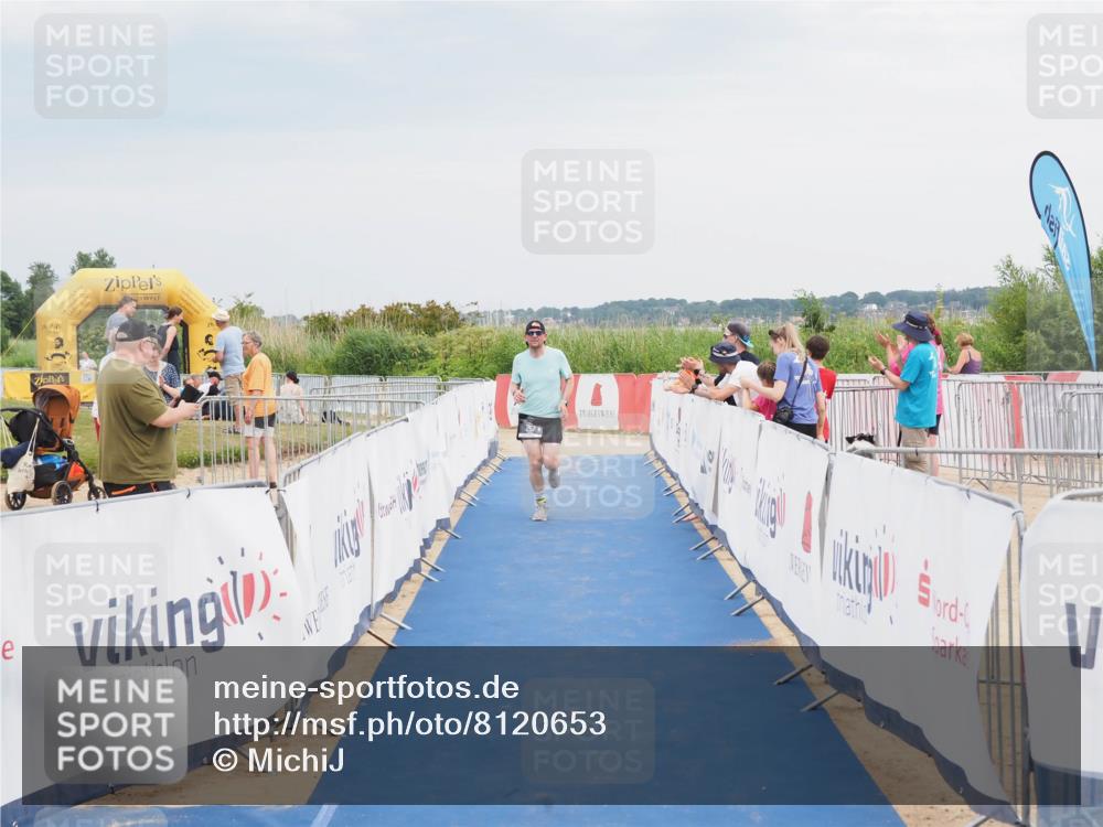 22.06.2025 - Viking Triathlon MichiJ http://msf.ph/oto/8120653 22.06.2025 17:04:31 Ziel 257 meine-sportfotos.de