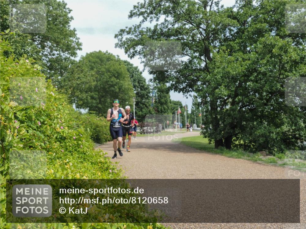 22.06.2025 - Viking Triathlon KatJ http://msf.ph/oto/8120658 22.06.2025 15:15:12 Laufen 136, 283 meine-sportfotos.de