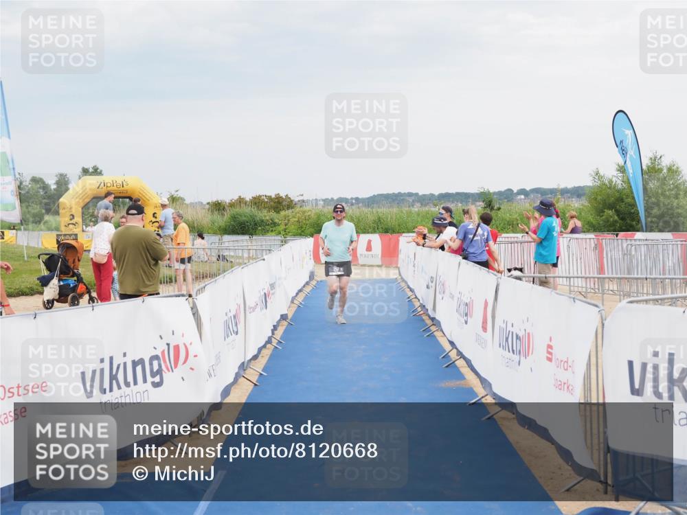 22.06.2025 - Viking Triathlon MichiJ http://msf.ph/oto/8120668 22.06.2025 17:04:31 Ziel 257 meine-sportfotos.de