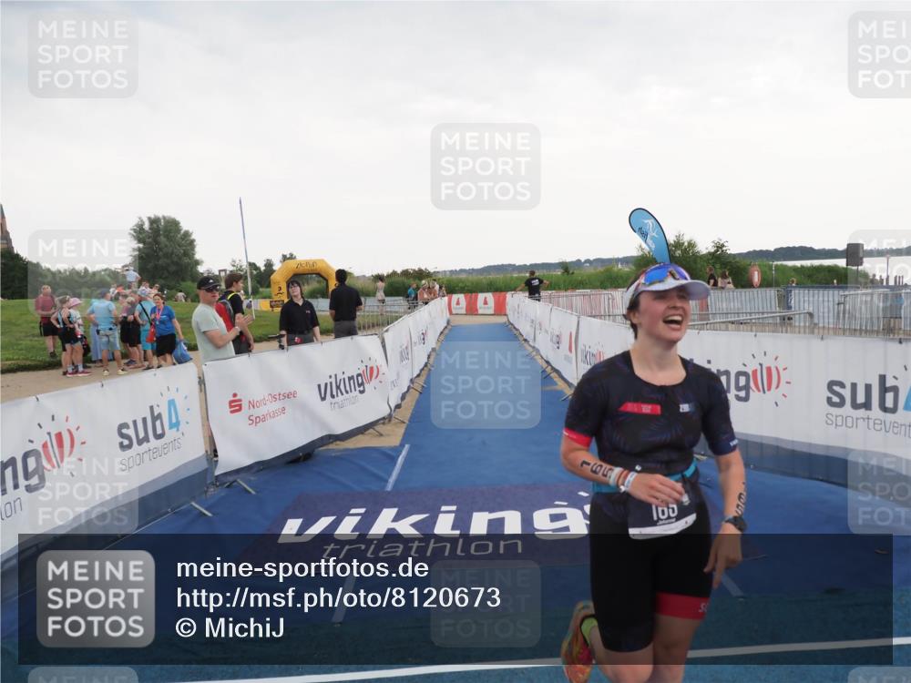 22.06.2025 - Viking Triathlon MichiJ http://msf.ph/oto/8120673 22.06.2025 16:30:46 Ziel 165 meine-sportfotos.de