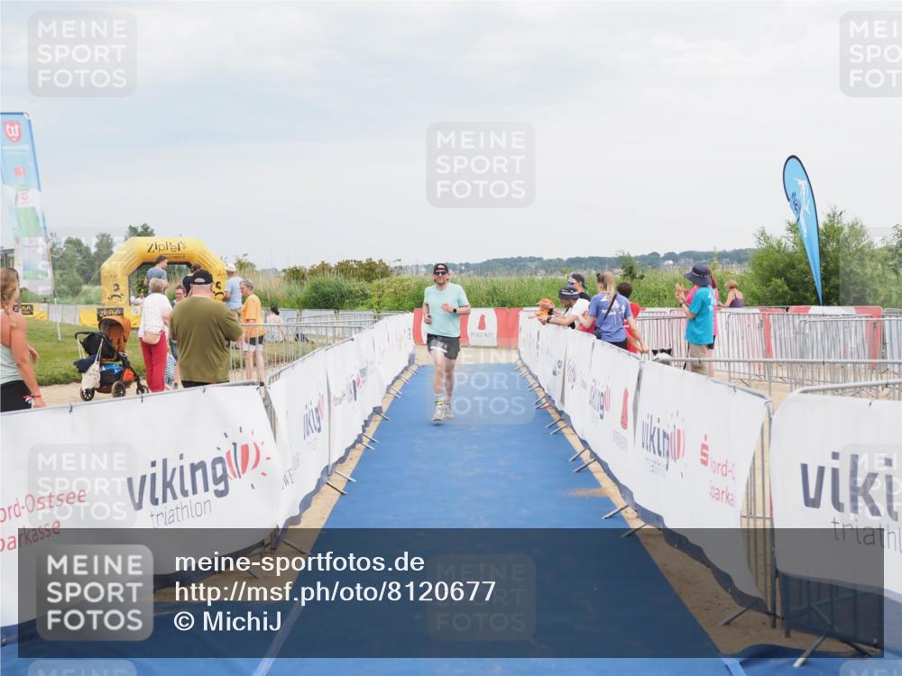 22.06.2025 - Viking Triathlon MichiJ http://msf.ph/oto/8120677 22.06.2025 17:04:31 Ziel 257 meine-sportfotos.de