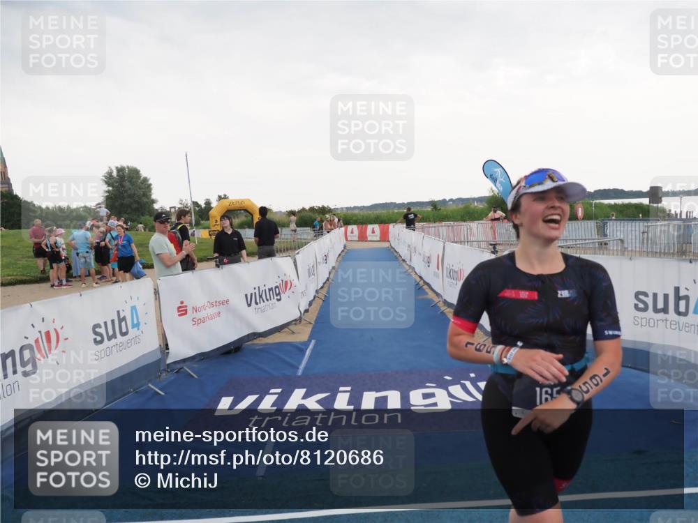 22.06.2025 - Viking Triathlon MichiJ http://msf.ph/oto/8120686 22.06.2025 16:30:46 Ziel 165 meine-sportfotos.de