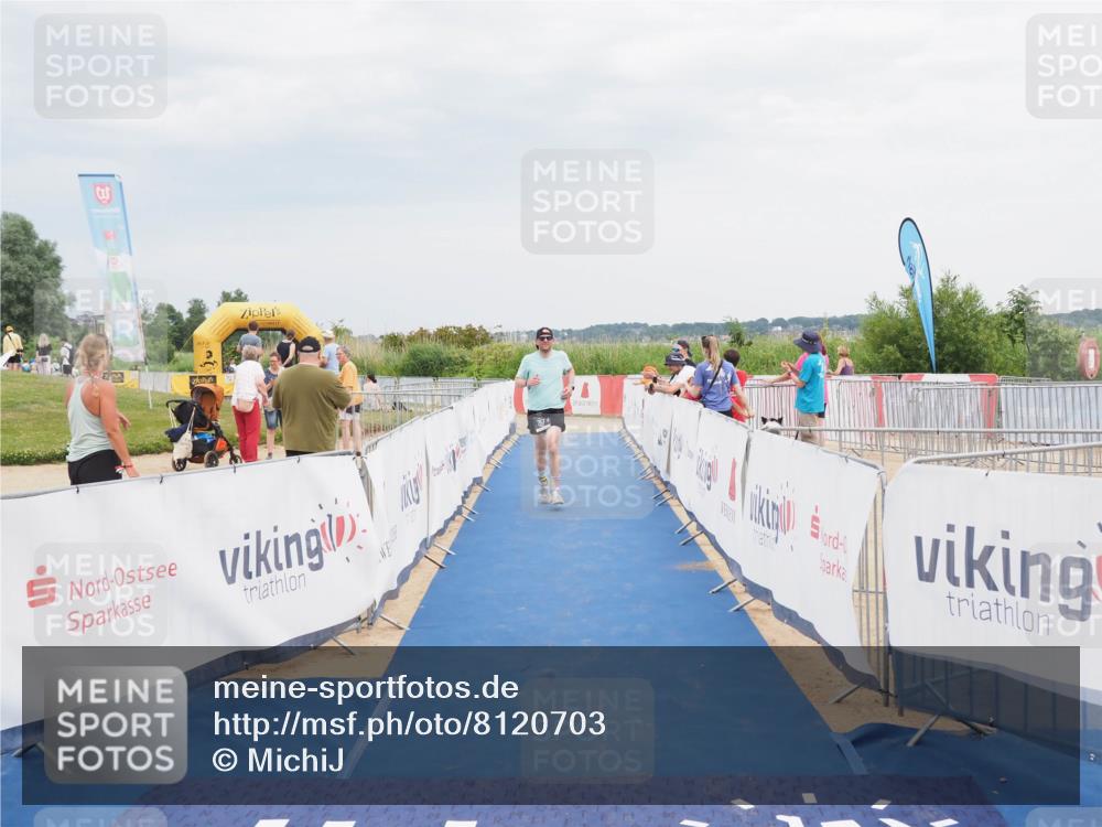 22.06.2025 - Viking Triathlon MichiJ http://msf.ph/oto/8120703 22.06.2025 17:04:32 Ziel 257 meine-sportfotos.de