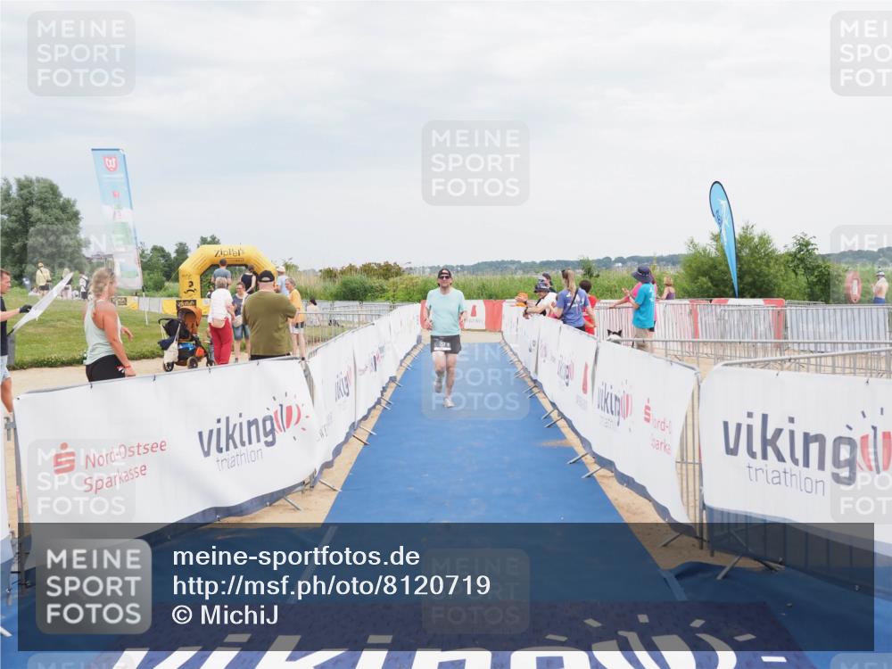 22.06.2025 - Viking Triathlon MichiJ http://msf.ph/oto/8120719 22.06.2025 17:04:32 Ziel 257 meine-sportfotos.de