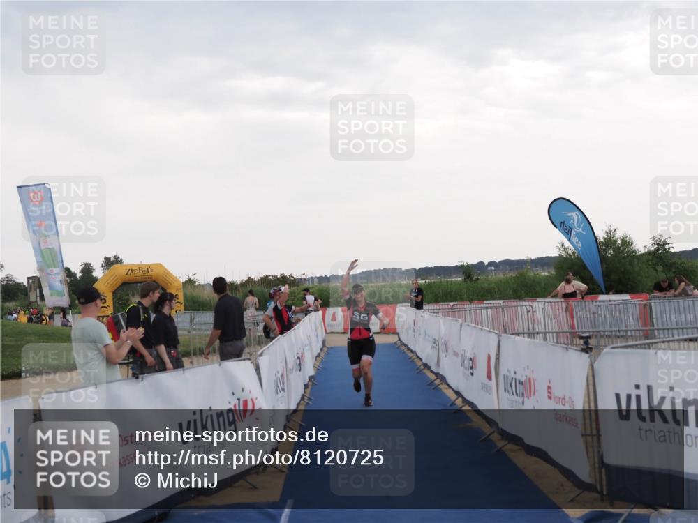 22.06.2025 - Viking Triathlon MichiJ http://msf.ph/oto/8120725 22.06.2025 16:31:41 Ziel 315 meine-sportfotos.de