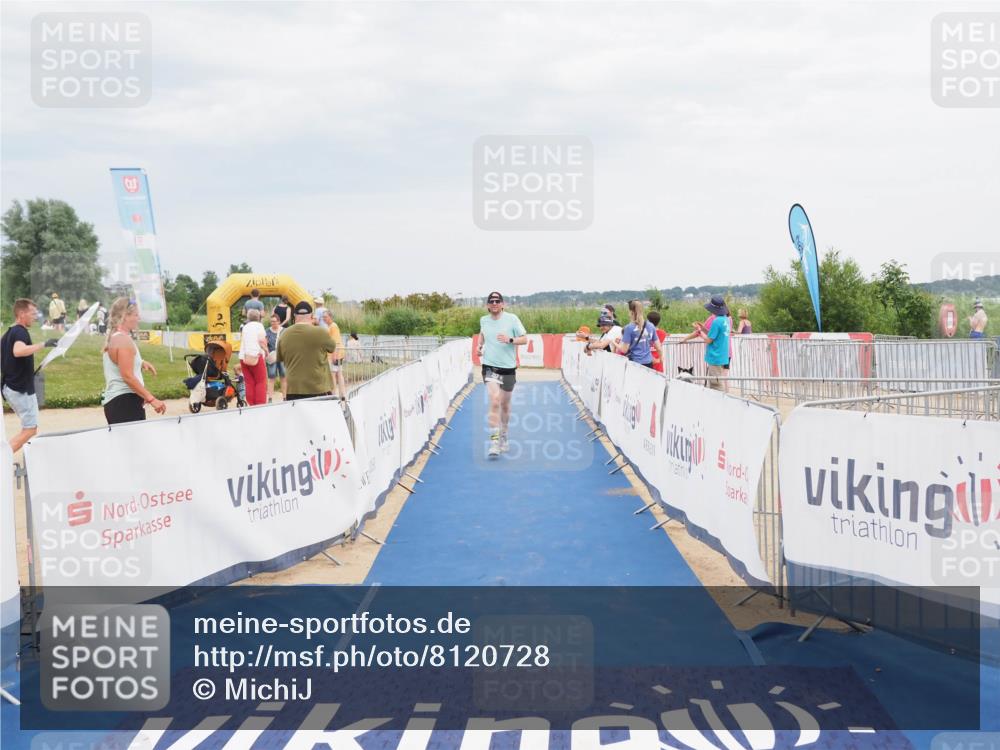 22.06.2025 - Viking Triathlon MichiJ http://msf.ph/oto/8120728 22.06.2025 17:04:32 Ziel 257 meine-sportfotos.de