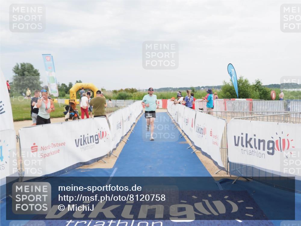 22.06.2025 - Viking Triathlon MichiJ http://msf.ph/oto/8120758 22.06.2025 17:04:33 Ziel 257 meine-sportfotos.de
