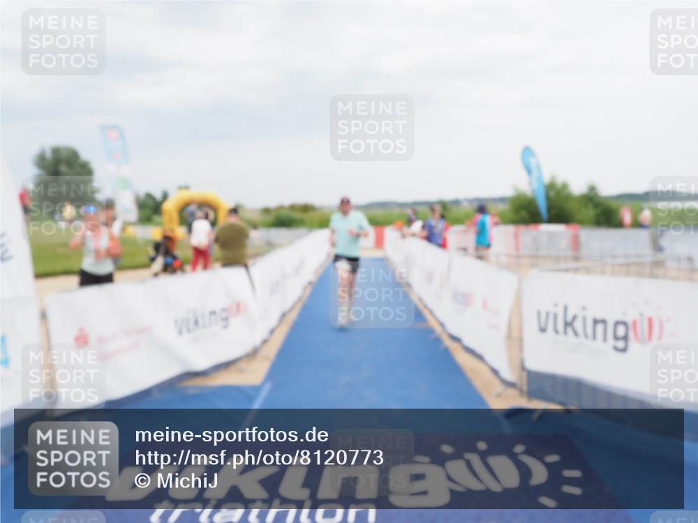 22.06.2025 - Viking Triathlon MichiJ http://msf.ph/oto/8120773 22.06.2025 17:04:33 Ziel 257 meine-sportfotos.de
