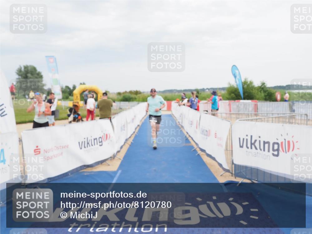 22.06.2025 - Viking Triathlon MichiJ http://msf.ph/oto/8120780 22.06.2025 17:04:33 Ziel 257 meine-sportfotos.de