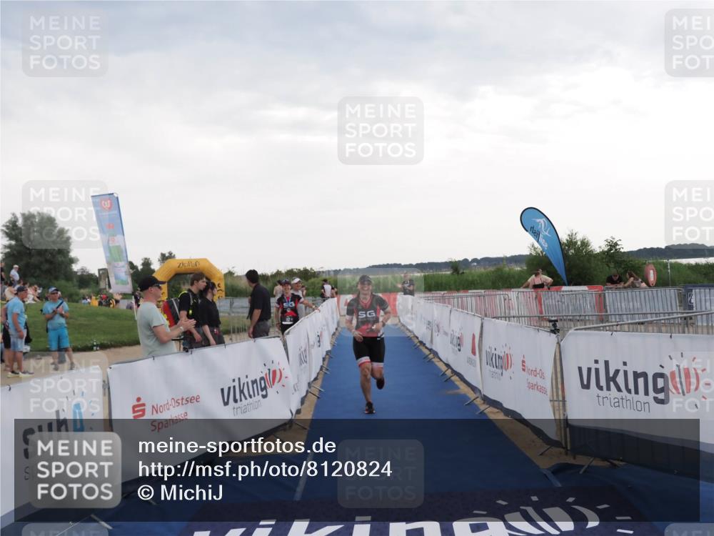 22.06.2025 - Viking Triathlon MichiJ http://msf.ph/oto/8120824 22.06.2025 16:31:42 Ziel 315 meine-sportfotos.de