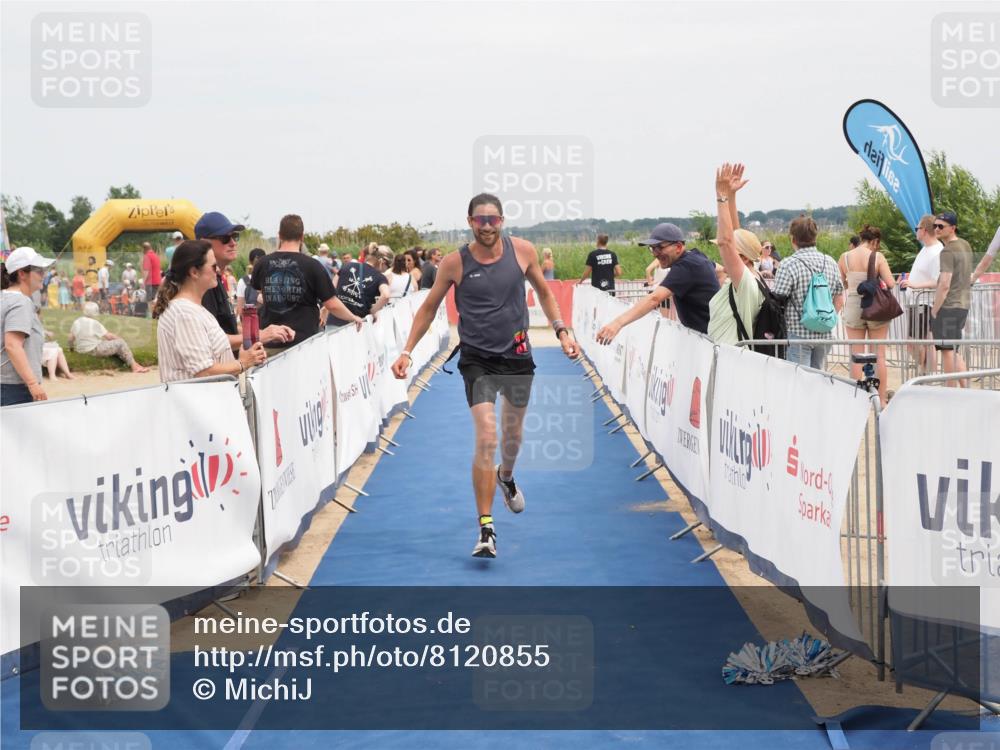 22.06.2025 - Viking Triathlon MichiJ http://msf.ph/oto/8120855 22.06.2025 15:12:28 Ziel 643 meine-sportfotos.de