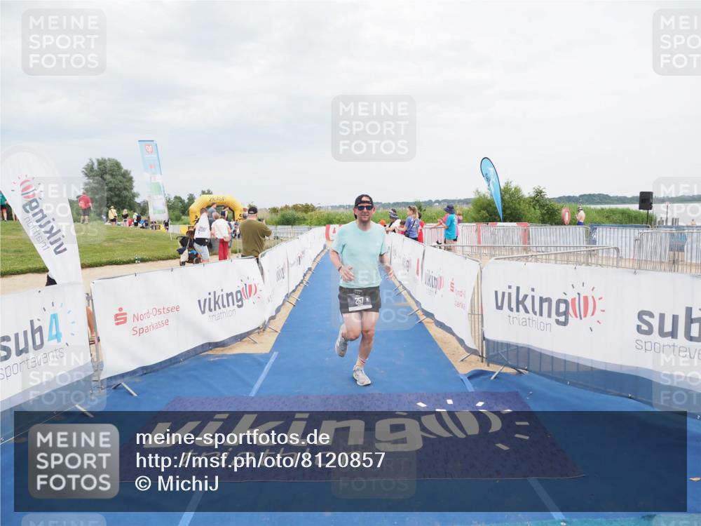 22.06.2025 - Viking Triathlon MichiJ http://msf.ph/oto/8120857 22.06.2025 17:04:34 Ziel 257 meine-sportfotos.de