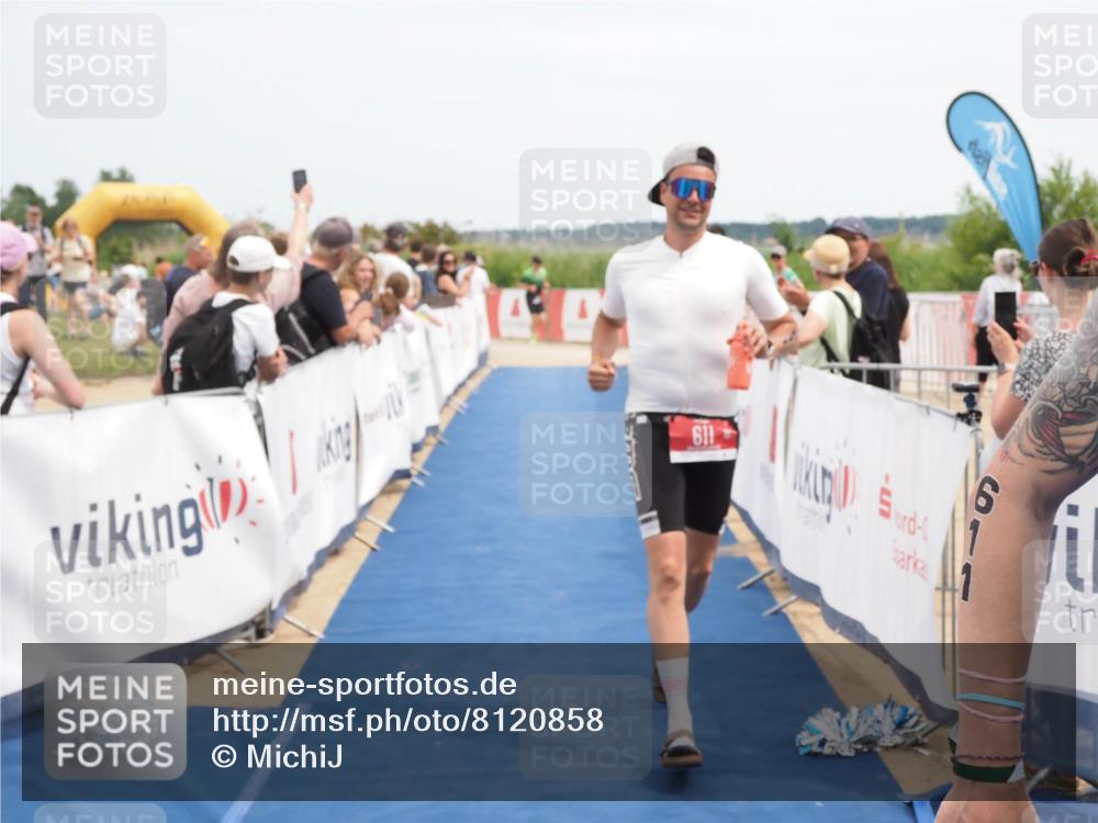 22.06.2025 - Viking Triathlon MichiJ http://msf.ph/oto/8120858 22.06.2025 14:59:21 Ziel 196, 611, 654 meine-sportfotos.de
