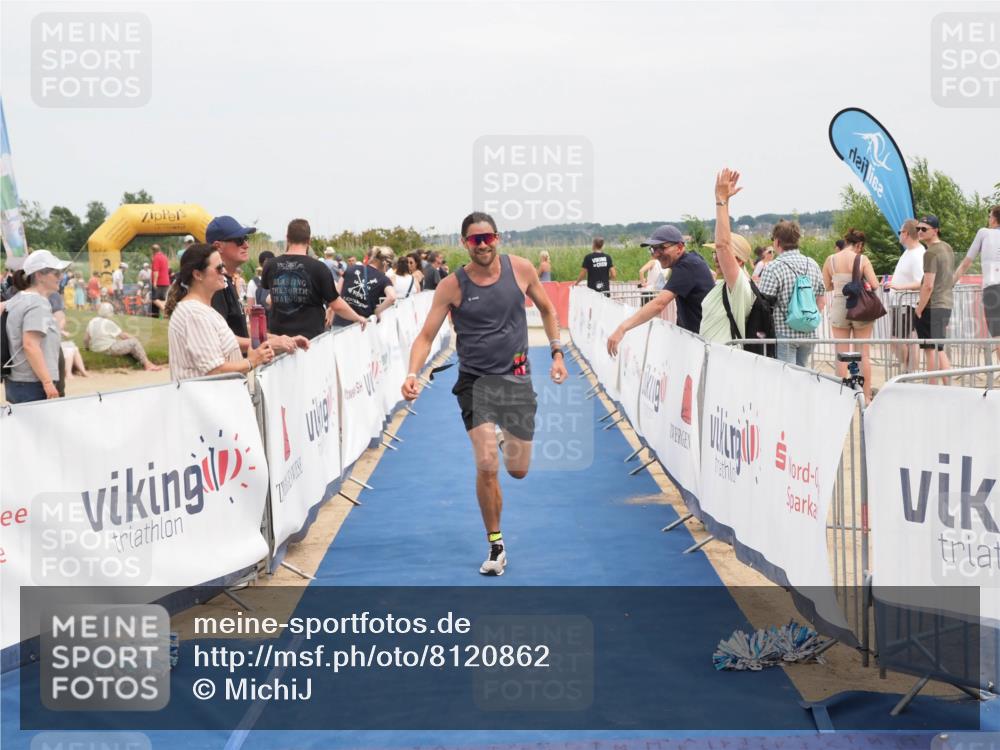 22.06.2025 - Viking Triathlon MichiJ http://msf.ph/oto/8120862 22.06.2025 15:12:28 Ziel 643 meine-sportfotos.de
