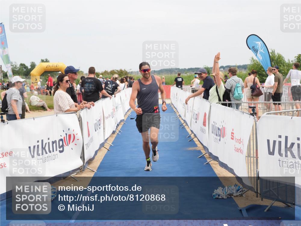 22.06.2025 - Viking Triathlon MichiJ http://msf.ph/oto/8120868 22.06.2025 15:12:28 Ziel 643 meine-sportfotos.de