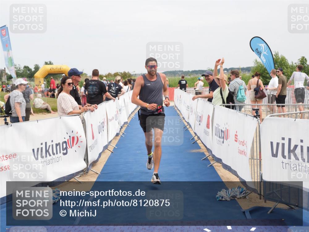 22.06.2025 - Viking Triathlon MichiJ http://msf.ph/oto/8120875 22.06.2025 15:12:28 Ziel 643 meine-sportfotos.de