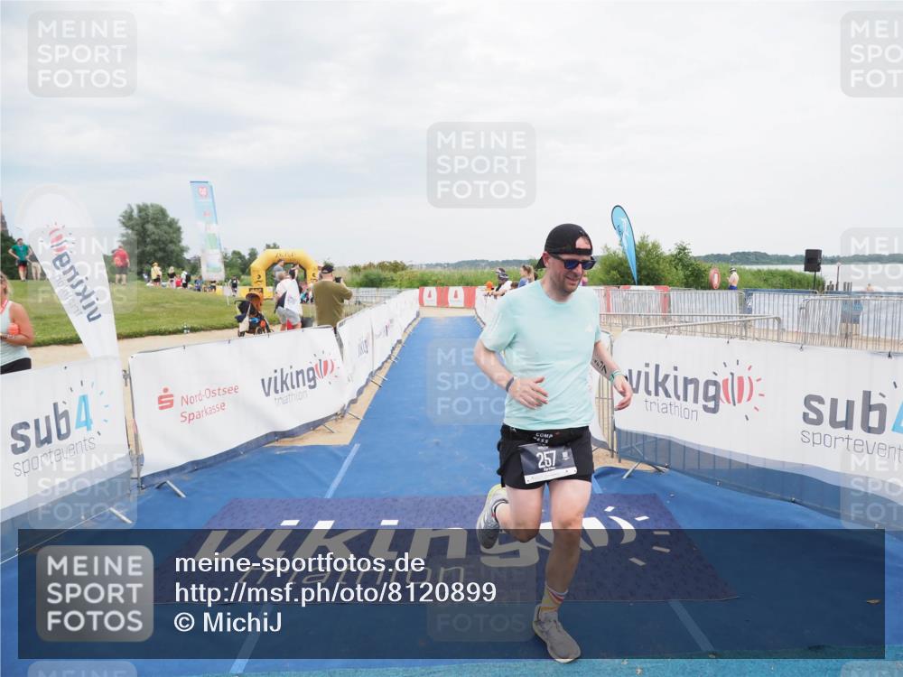 22.06.2025 - Viking Triathlon MichiJ http://msf.ph/oto/8120899 22.06.2025 17:04:35 Ziel 257 meine-sportfotos.de