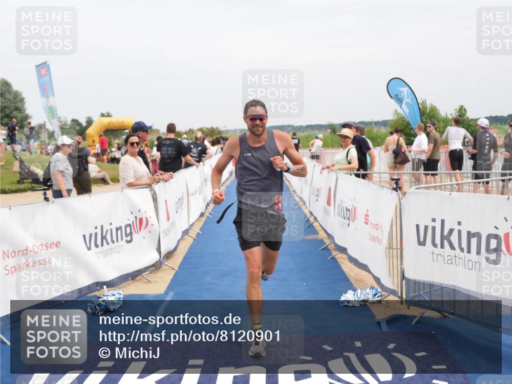 22.06.2025 - Viking Triathlon MichiJ http://msf.ph/oto/8120901 22.06.2025 15:12:29 Ziel 643 meine-sportfotos.de