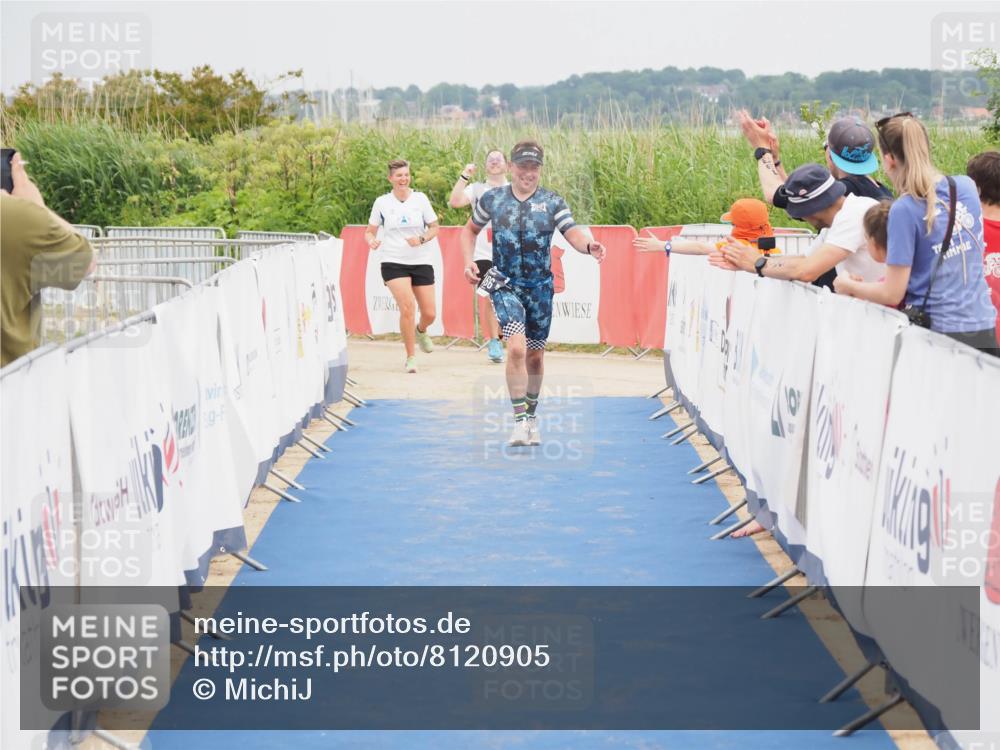 22.06.2025 - Viking Triathlon MichiJ http://msf.ph/oto/8120905 22.06.2025 17:04:43 Ziel 466 meine-sportfotos.de