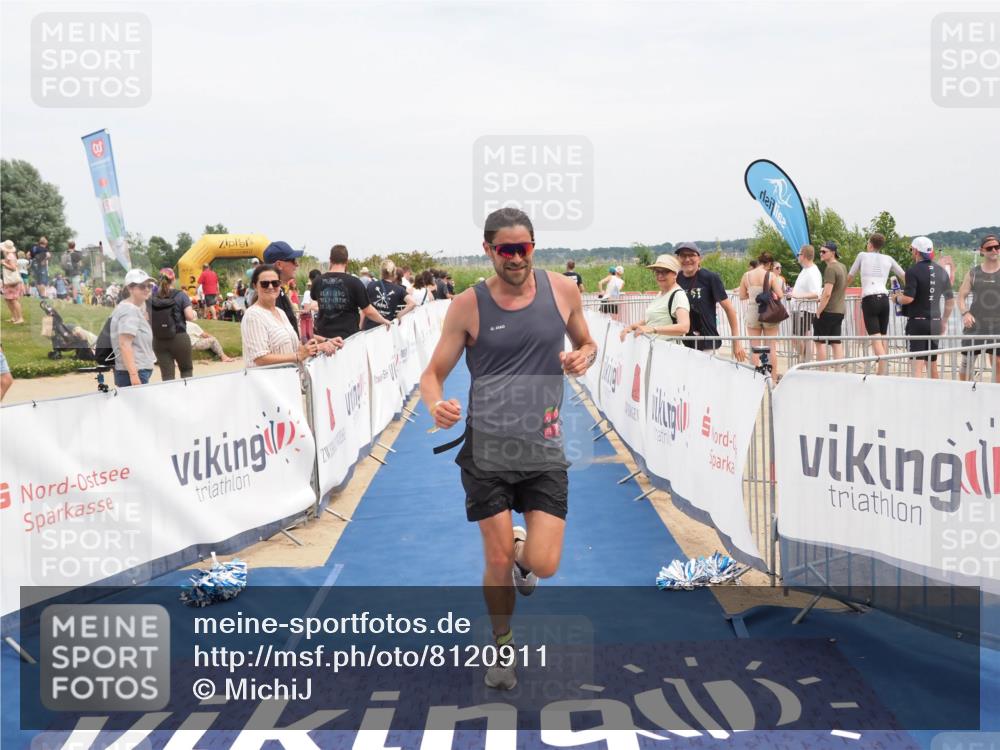 22.06.2025 - Viking Triathlon MichiJ http://msf.ph/oto/8120911 22.06.2025 15:12:29 Ziel 643 meine-sportfotos.de