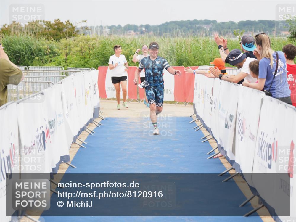 22.06.2025 - Viking Triathlon MichiJ http://msf.ph/oto/8120916 22.06.2025 17:04:43 Ziel 466 meine-sportfotos.de