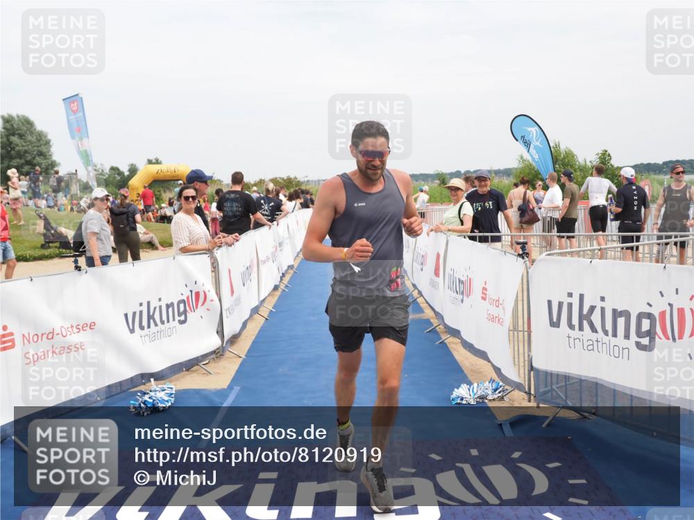 22.06.2025 - Viking Triathlon MichiJ http://msf.ph/oto/8120919 22.06.2025 15:12:29 Ziel 643 meine-sportfotos.de