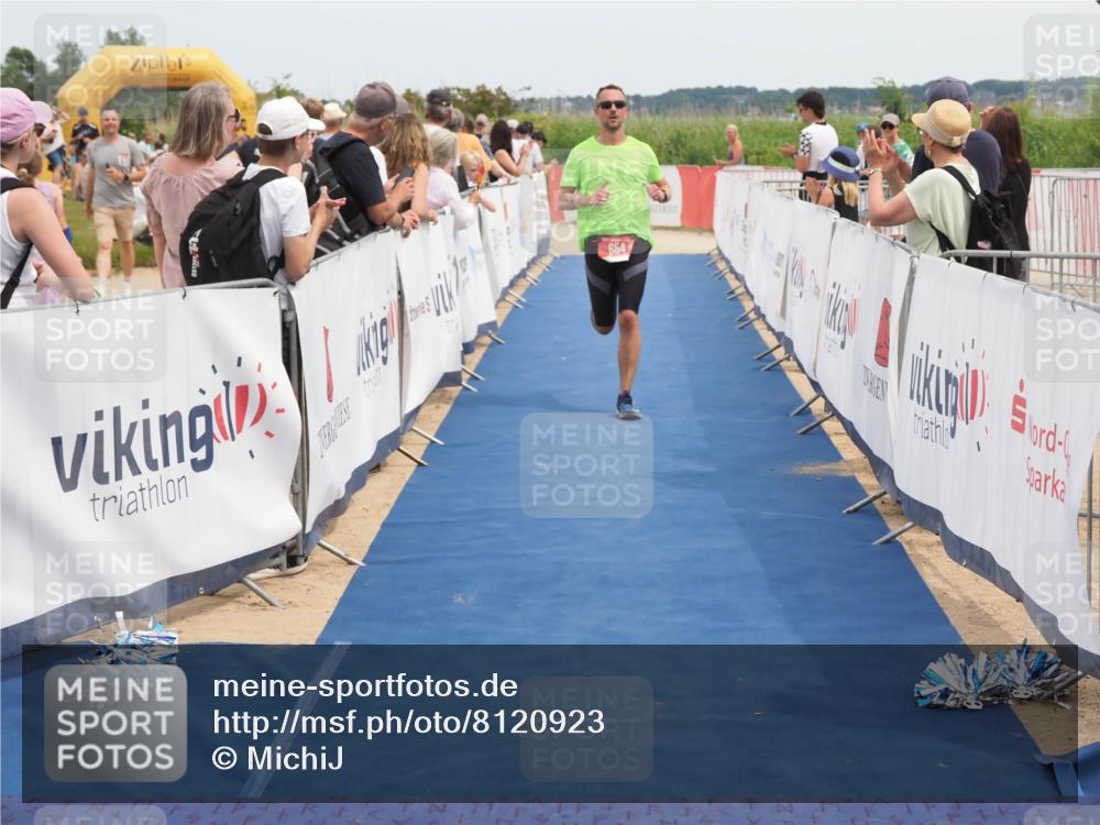 22.06.2025 - Viking Triathlon MichiJ http://msf.ph/oto/8120923 22.06.2025 14:59:26 Ziel 654 meine-sportfotos.de