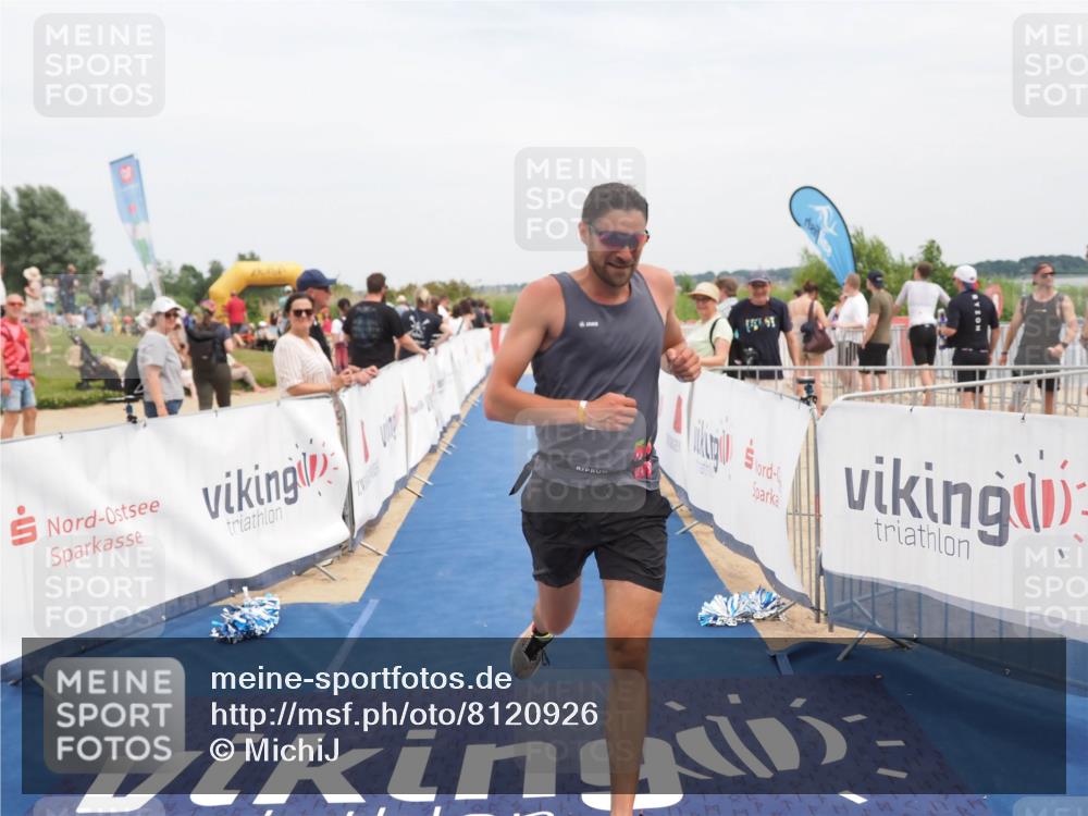 22.06.2025 - Viking Triathlon MichiJ http://msf.ph/oto/8120926 22.06.2025 15:12:29 Ziel 643 meine-sportfotos.de