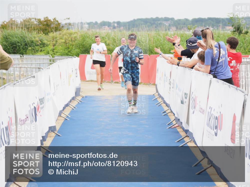 22.06.2025 - Viking Triathlon MichiJ http://msf.ph/oto/8120943 22.06.2025 17:04:43 Ziel 466 meine-sportfotos.de