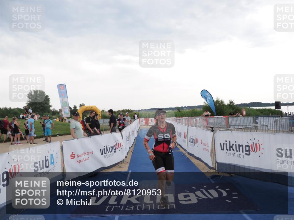 22.06.2025 - Viking Triathlon MichiJ http://msf.ph/oto/8120953 22.06.2025 16:31:44 Ziel 315 meine-sportfotos.de