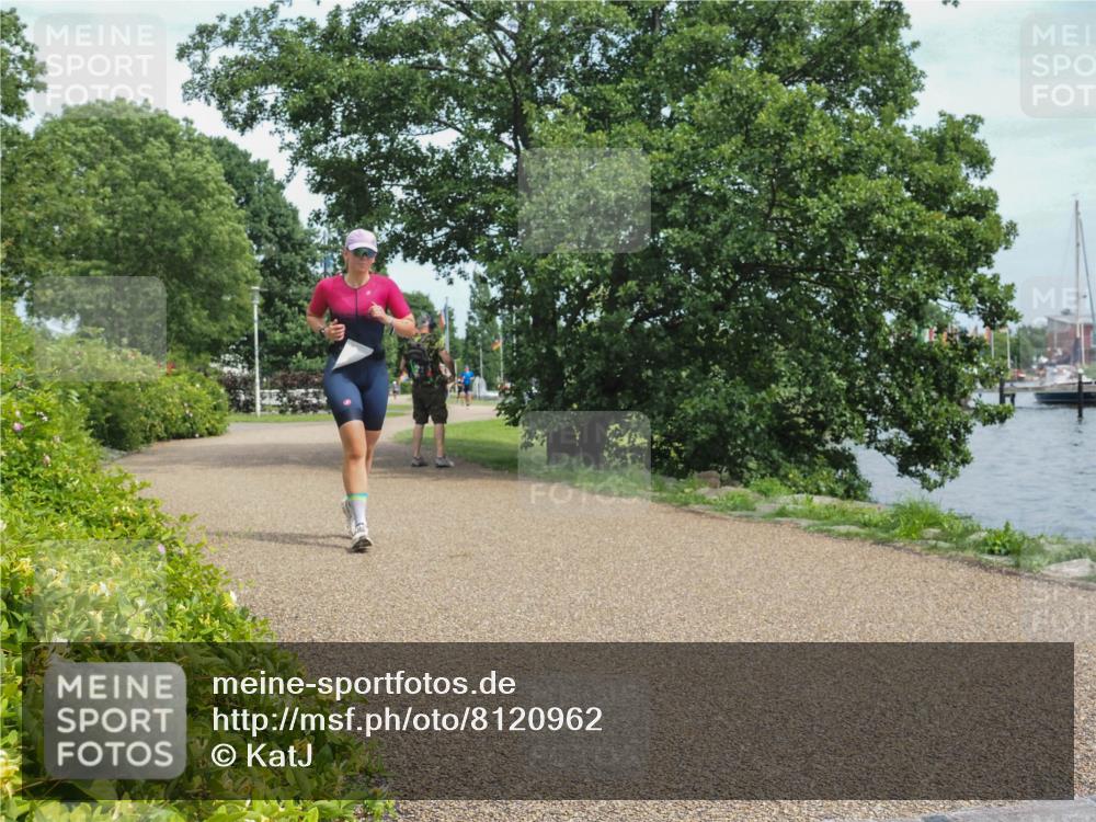 22.06.2025 - Viking Triathlon KatJ http://msf.ph/oto/8120962 22.06.2025 15:15:21 Laufen 181, 473 meine-sportfotos.de