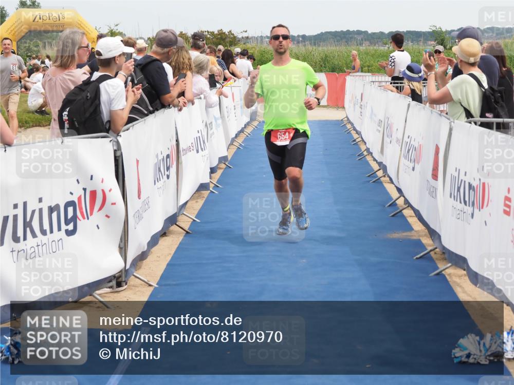 22.06.2025 - Viking Triathlon MichiJ http://msf.ph/oto/8120970 22.06.2025 14:59:27 Ziel 654 meine-sportfotos.de
