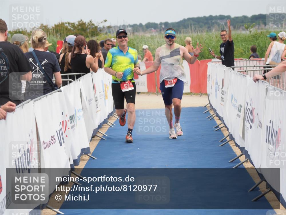 22.06.2025 - Viking Triathlon MichiJ http://msf.ph/oto/8120977 22.06.2025 15:13:05 Ziel 623 meine-sportfotos.de