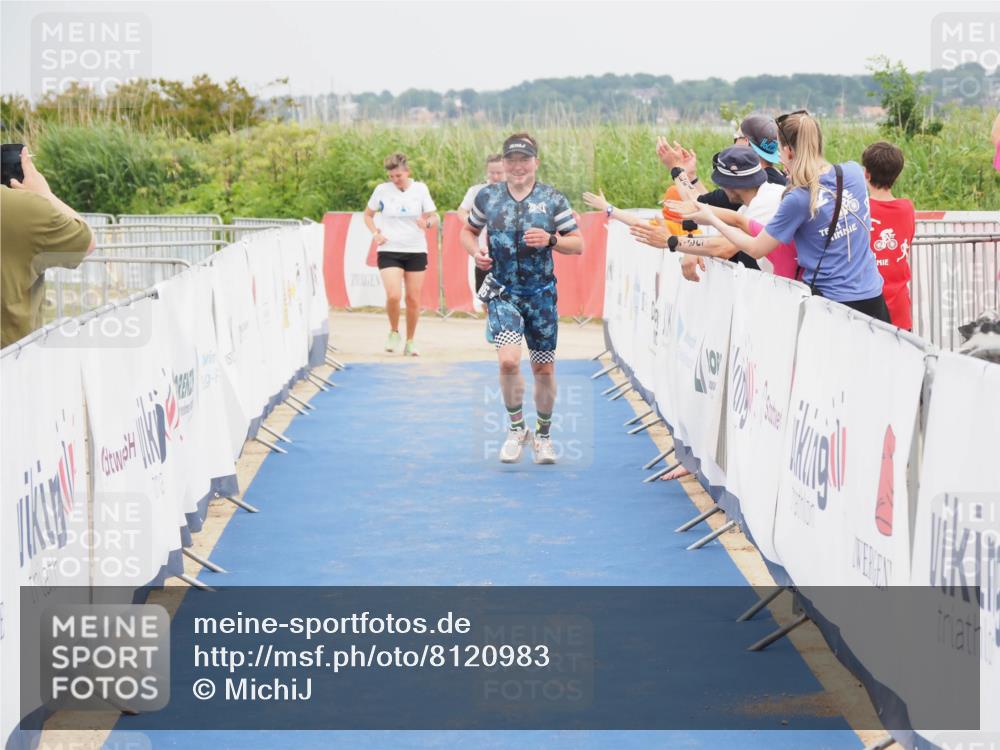 22.06.2025 - Viking Triathlon MichiJ http://msf.ph/oto/8120983 22.06.2025 17:04:44 Ziel 466 meine-sportfotos.de