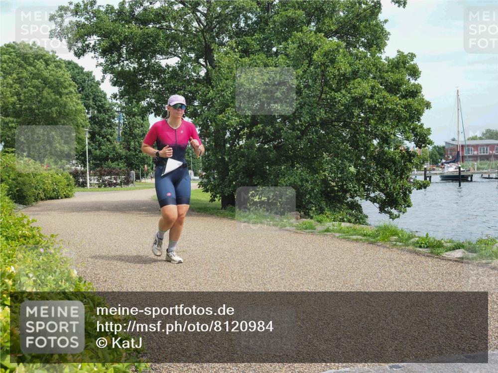 22.06.2025 - Viking Triathlon KatJ http://msf.ph/oto/8120984 22.06.2025 15:15:21 Laufen 181, 473 meine-sportfotos.de