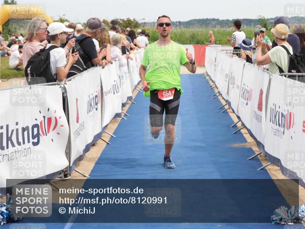 22.06.2025 - Viking Triathlon MichiJ http://msf.ph/oto/8120991 22.06.2025 14:59:27 Ziel 654 meine-sportfotos.de