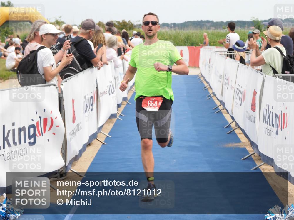 22.06.2025 - Viking Triathlon MichiJ http://msf.ph/oto/8121012 22.06.2025 14:59:27 Ziel 654 meine-sportfotos.de