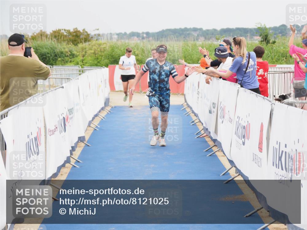 22.06.2025 - Viking Triathlon MichiJ http://msf.ph/oto/8121025 22.06.2025 17:04:45 Ziel 466, 656 meine-sportfotos.de