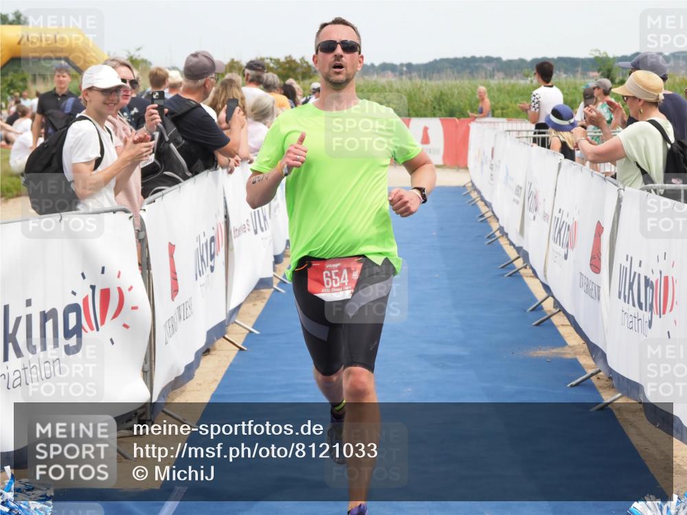 22.06.2025 - Viking Triathlon MichiJ http://msf.ph/oto/8121033 22.06.2025 14:59:28 Ziel 654 meine-sportfotos.de