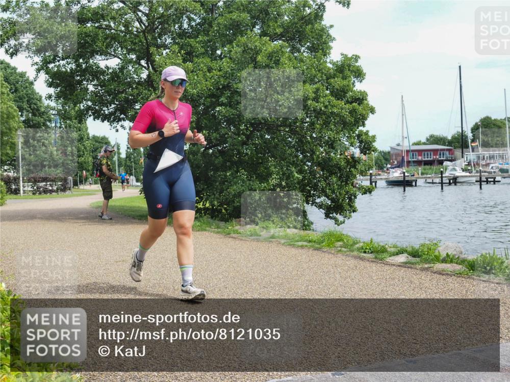 22.06.2025 - Viking Triathlon KatJ http://msf.ph/oto/8121035 22.06.2025 15:15:22 Laufen 473 meine-sportfotos.de
