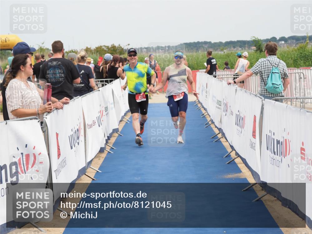 22.06.2025 - Viking Triathlon MichiJ http://msf.ph/oto/8121045 22.06.2025 15:13:06 Ziel 623 meine-sportfotos.de
