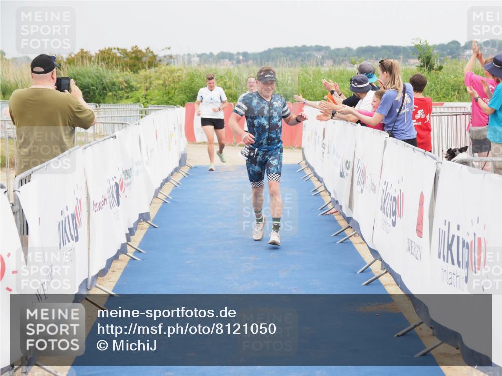 22.06.2025 - Viking Triathlon MichiJ http://msf.ph/oto/8121050 22.06.2025 17:04:45 Ziel 466, 656 meine-sportfotos.de