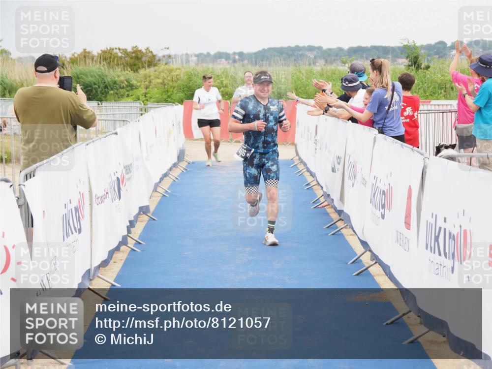 22.06.2025 - Viking Triathlon MichiJ http://msf.ph/oto/8121057 22.06.2025 17:04:45 Ziel 466, 656 meine-sportfotos.de