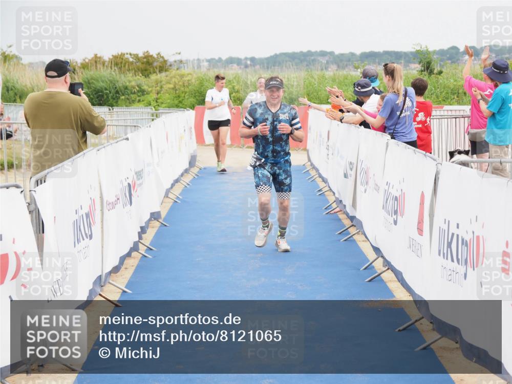 22.06.2025 - Viking Triathlon MichiJ http://msf.ph/oto/8121065 22.06.2025 17:04:45 Ziel 466, 656 meine-sportfotos.de